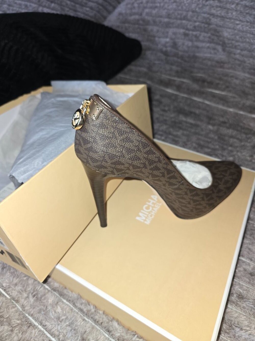 MK PUMPS - Picture 3 of 5